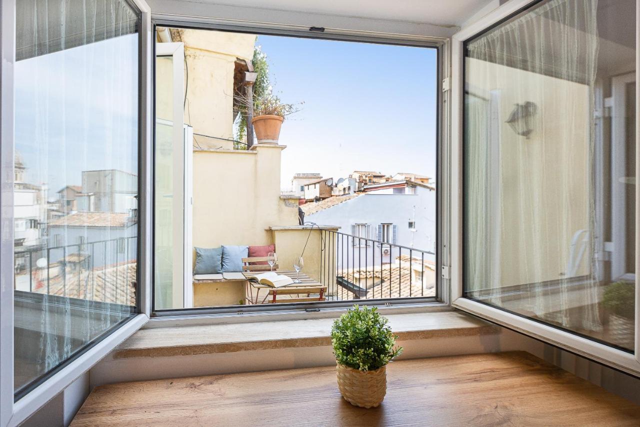 Campo De' Fiori Penthouse-Rental In ローマ エクステリア 写真